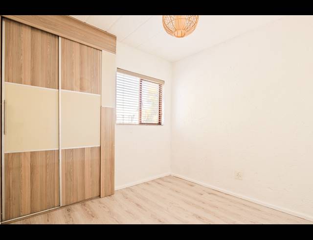 2 BEDROOM APARTMENT TO LET IN MELROSE NORTH